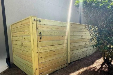 Design ideas for a modern privacy landscaping in Charlotte.