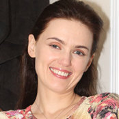 Elena Hallさんの写真