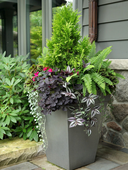 Small Front Yard Landscaping Ideas Part - 21: This Is An Example Of A Small Traditional Partial Sun Front Yard Stone Landscaping In Grand