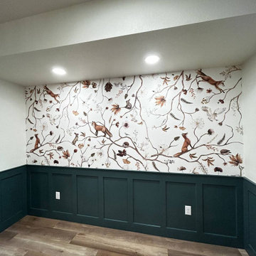 Professional wallpaper installer