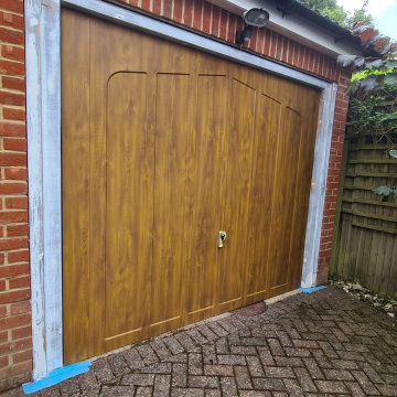 Garage door and Shed Spray decor in Tadworth KT20