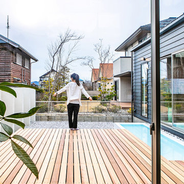 水盤のゆらぎがある美と機能　京都桜井の家