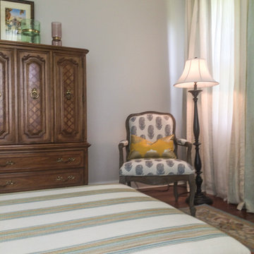Yellow and teal Living Room