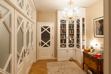 Inspiration for a transitional home office in Moscow.