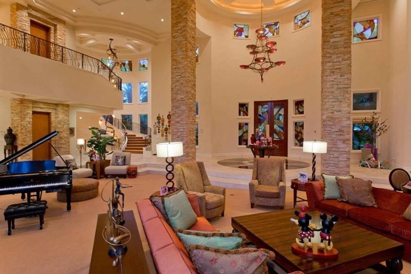 Weiss Residence