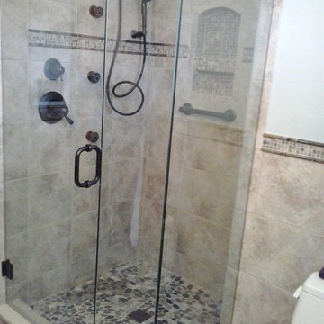 Corner shower doors