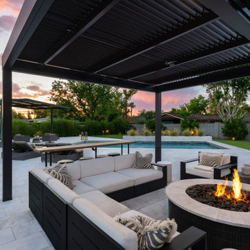 Mid-Century Modern Landscape Escape in Arcadia Pool, Outdoor Bar & Lush Front