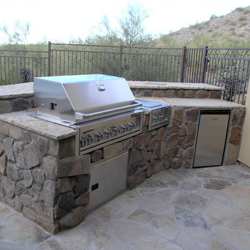 Outdoor Kitchens & BBQs
