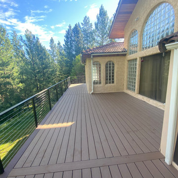 Custom deck with cable handrail