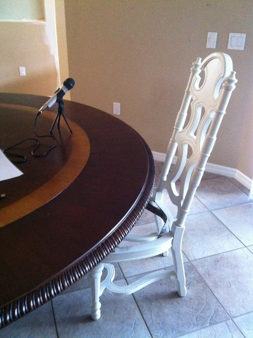 Mixing dining room chairs at a round table