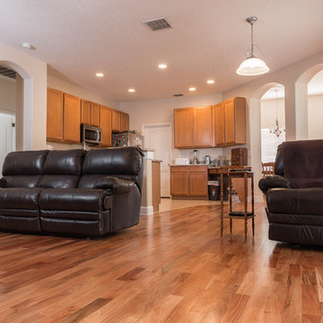 Amendoim Wood Flooring - Family Room - Pic 4
