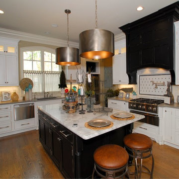 Black & White Inset Kitchen