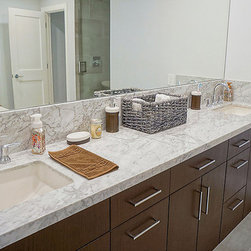 Modern Cabinetry - Bathroom Cabinets