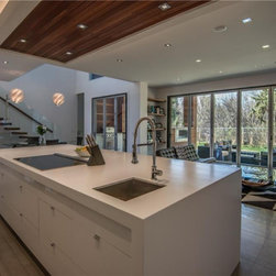 Contemporary Britannia Home - Kitchen Islands And Kitchen Carts