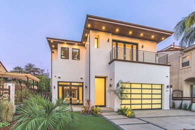 Minimalist exterior home photo in Los Angeles