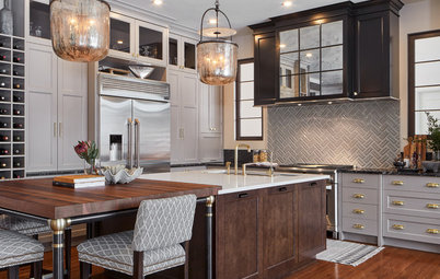 Kitchen of the Week: Large Island Anchors a Family Hub