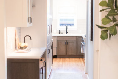 Transitional kitchen photo in San Francisco