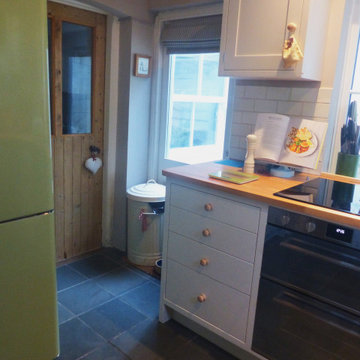 Small cottage kitchen