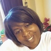 Ella Sanders's photo