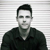 Az Roberts's photo