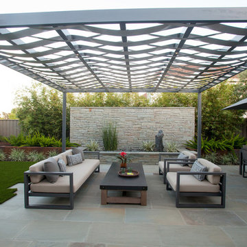 Intimate contemporary Garden
