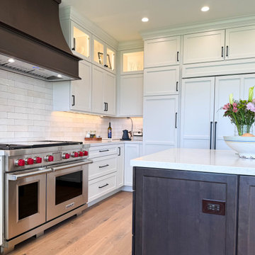 Luxe Living: A Bright and Balanced Culinary Space