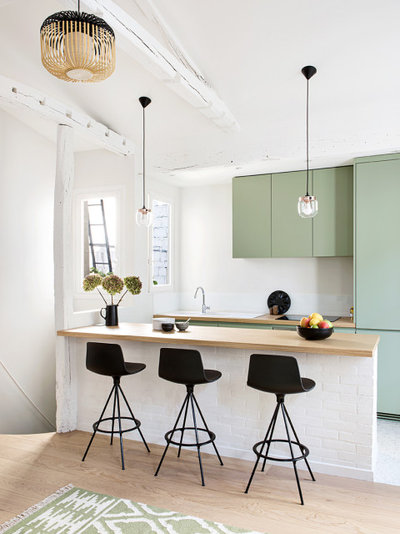Contemporary Kitchen by WOM DESIGN