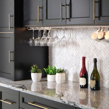 Sexy Black Kitchen