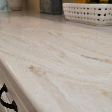 Warsaw, IN. Haas Signature Collection. Cream Colored Maple Kitchen