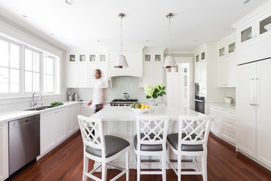 Example of a kitchen design in Vancouver
