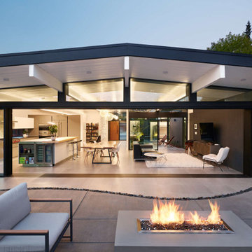 Indoor-Outdoor Eichler