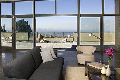 Mid-sized minimalist home design photo in San Francisco