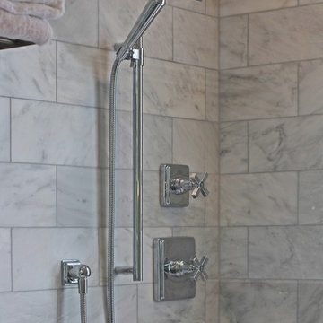 Large Traditional Master Bathroom in Chicago's Uptown