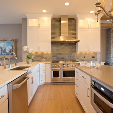 Contemporary Luxe on the Lake