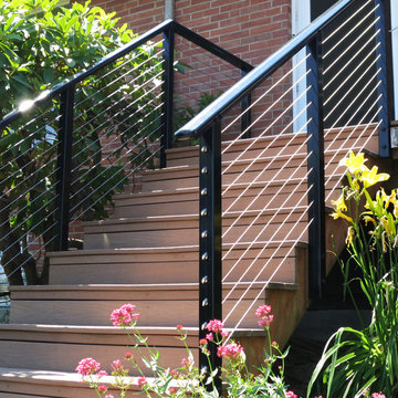 Seattle, WA: Black Aluminum Railing System with Shaped Top Rail
