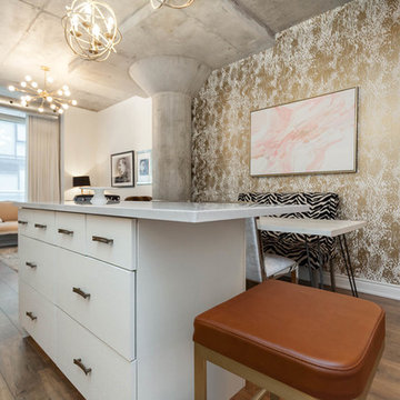 Luxurious Designer Loft In Central King West Location