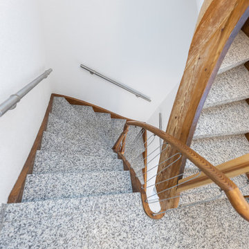 Treppenhaus im bewohnten Mehrfamilienhaus ohne Abriß modernisieren, Brandschutz