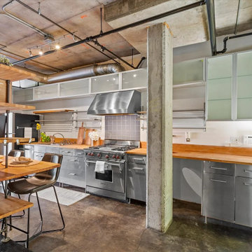 Loft Appartment Staging in Bellltown