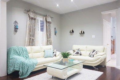 Inspiration for a transitional living room remodel in Toronto