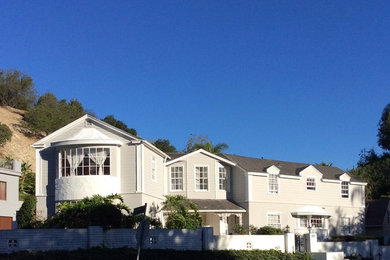Traditional exterior home idea in Los Angeles
