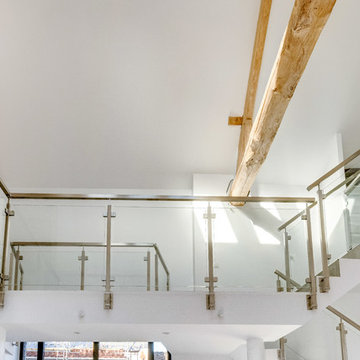 Garde-corps inox gamme carrée verre plein, escalier passerelle et mezzanine