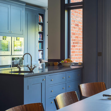 Grand traditional family Kitchen
