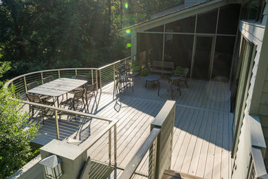 Example of a trendy deck design in DC Metro