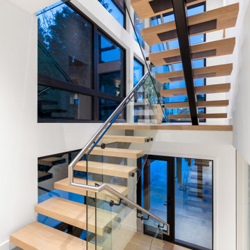 LANTERN HOUSE