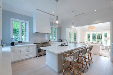 Trendy kitchen photo in Orange County