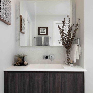 (Bath)Room to Breathe