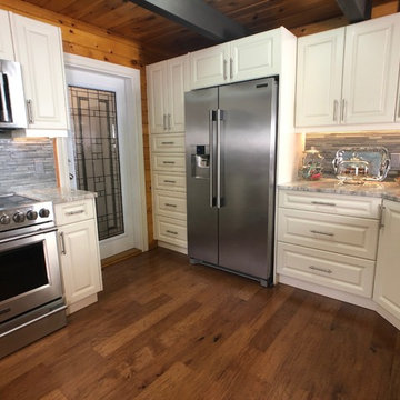 Kitchen that brightens up a West Coast Log Home