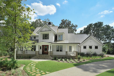 This is an example of a coastal house exterior in Charleston.
