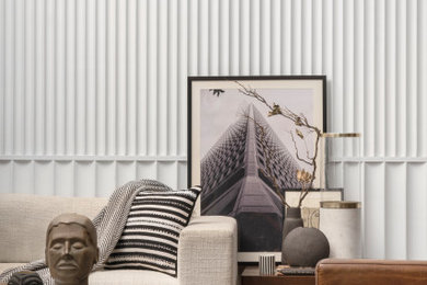 デリーにある高級な広いミッドセンチュリースタイルのおしゃれなLDK (ライブラリー、白い壁、濃色無垢フローリング、暖炉なし、テレビなし、茶色い床) の写真
