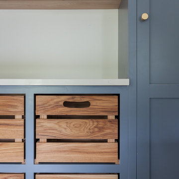 Mid Century meets Transitional in Clarendon Hills